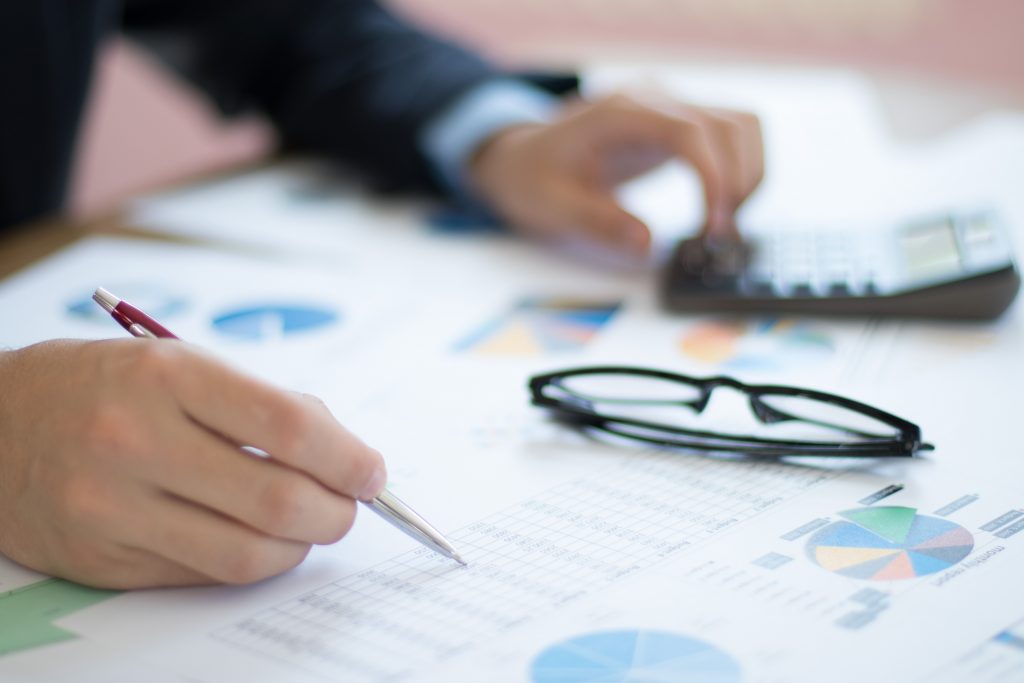 are-your-employees-being-paid-to-stay-home-3-things-to-consider-while